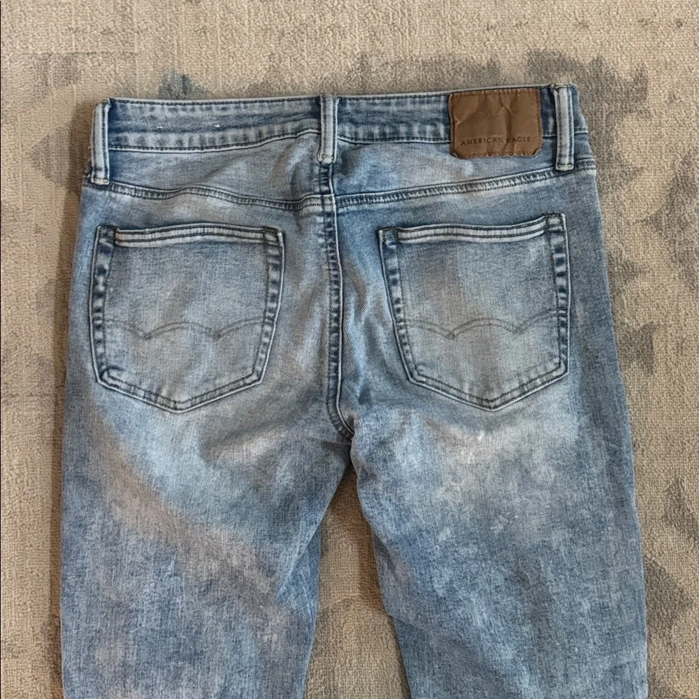 American Eagle Outfitters Light Blue Distressed Skinny Jeans - Picture 8 of 8